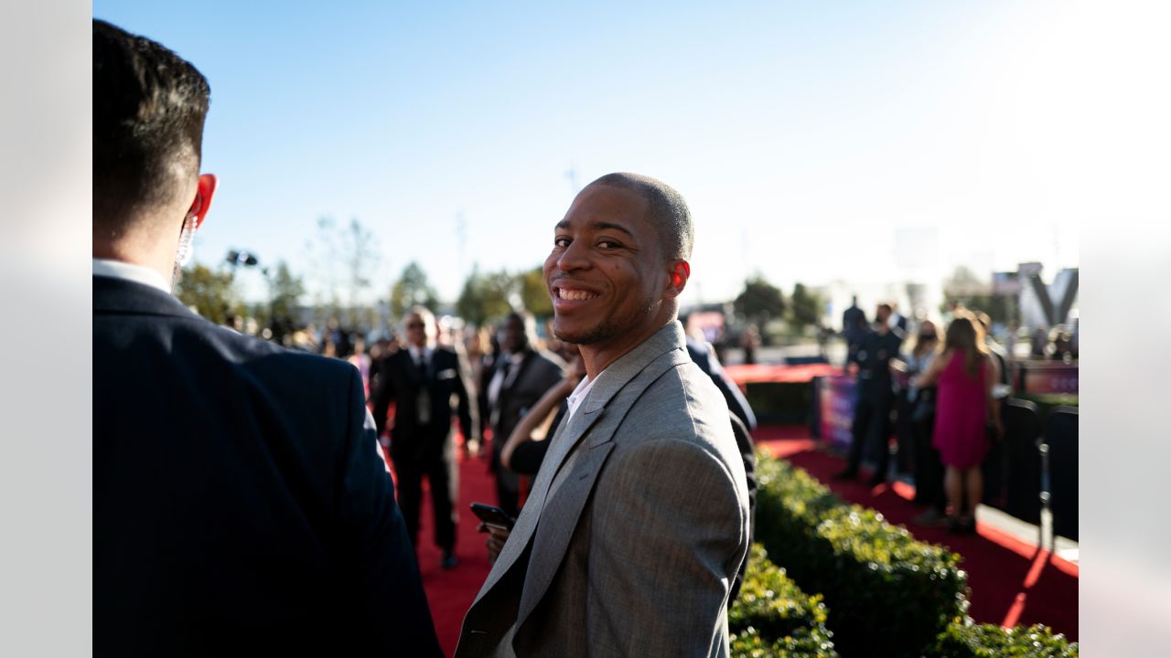 LIVE NOW: The red carpet at the NFL Honors 2022 award ceremony