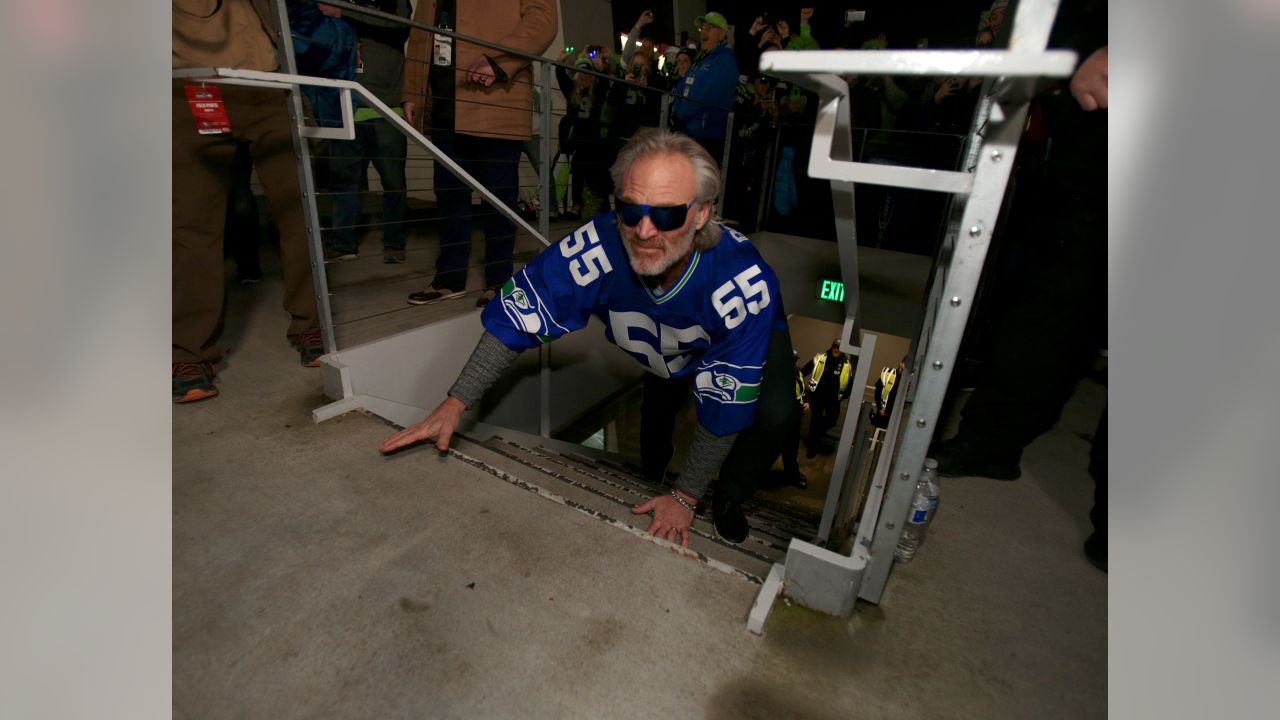 2019 Week 16: 12 Flag Raiser - Brian Bosworth