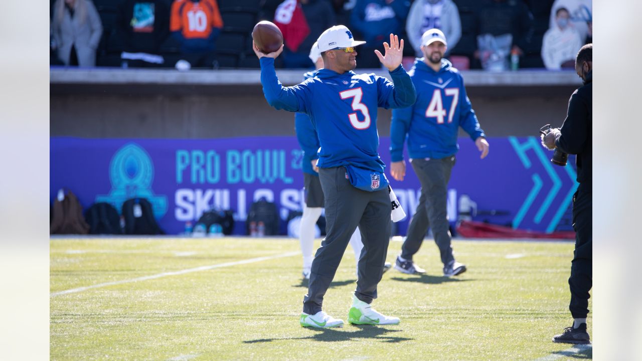 Russell Wilson's Pro Bowl photo sparks rumor of 'not being against