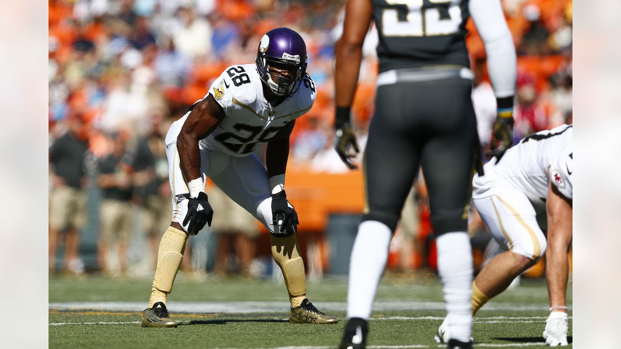 Instant Lookback: Adrian Peterson Gets First Start, First