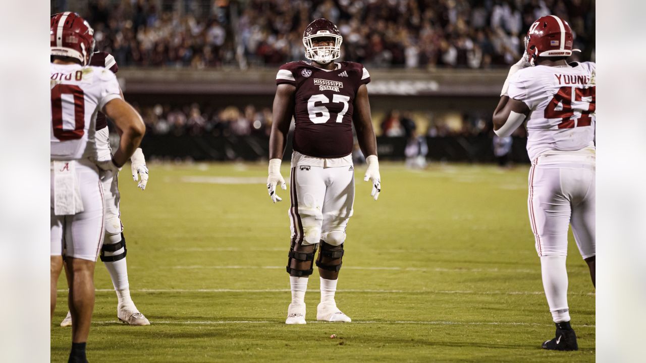 2022 Mock Draft Report 1.0: Mississippi State offensive tackle Charles  Cross leads lists