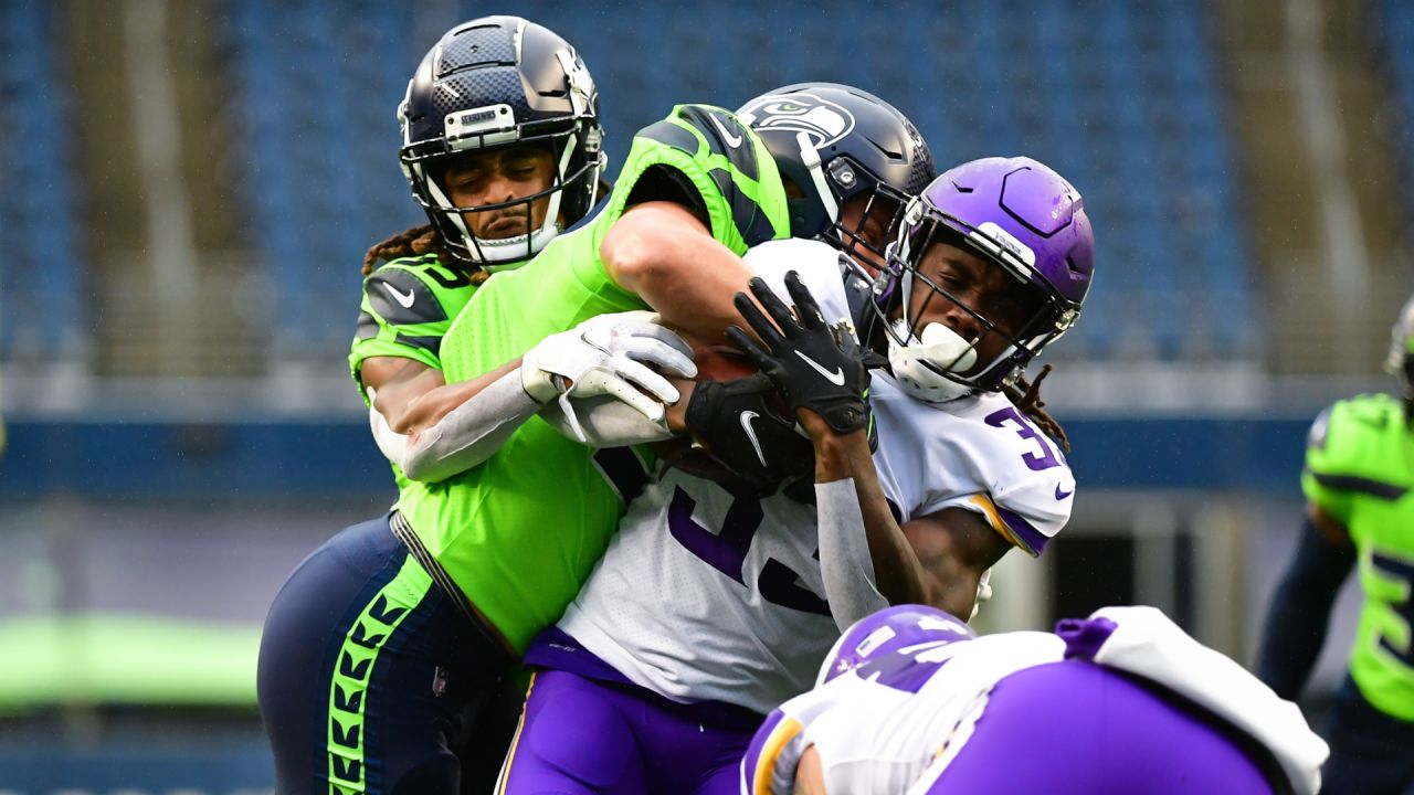 SEAHAWKS: Wilson, Metcalf's offseason work laid foundation for comeback  against Vikings