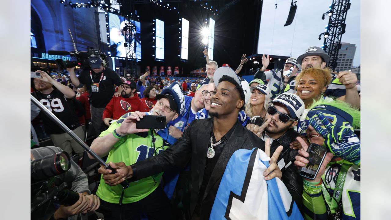 NFL Draft Grades: Seahawks 2023 draft class receives high marks from 19 of  21 sites - Field Gulls