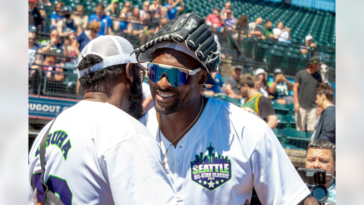 Seahawks players, Seattle sports stars highlight celebrity softball game -  Field Gulls