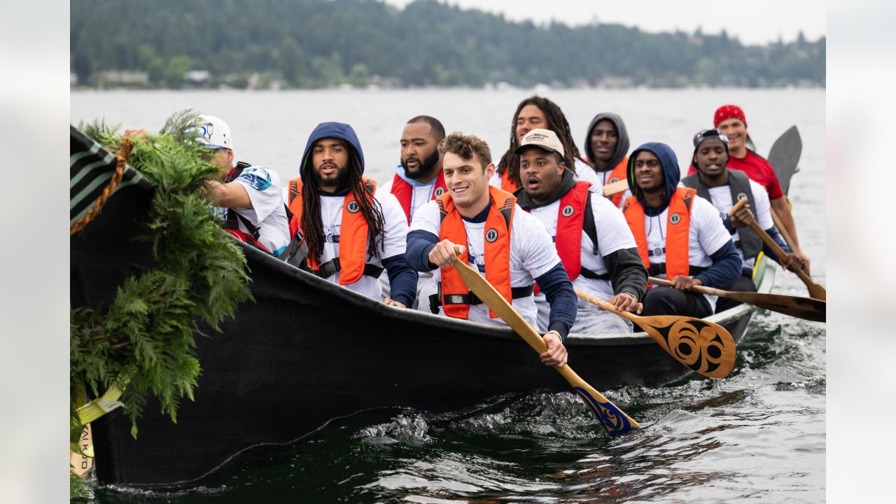 Seahawks rookies bond on Lake Washington