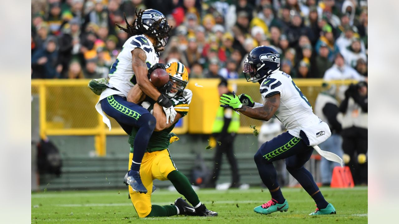 Russell Wilson has abysmal return, Seahawks shutout 17-0 by Packers - Field  Gulls