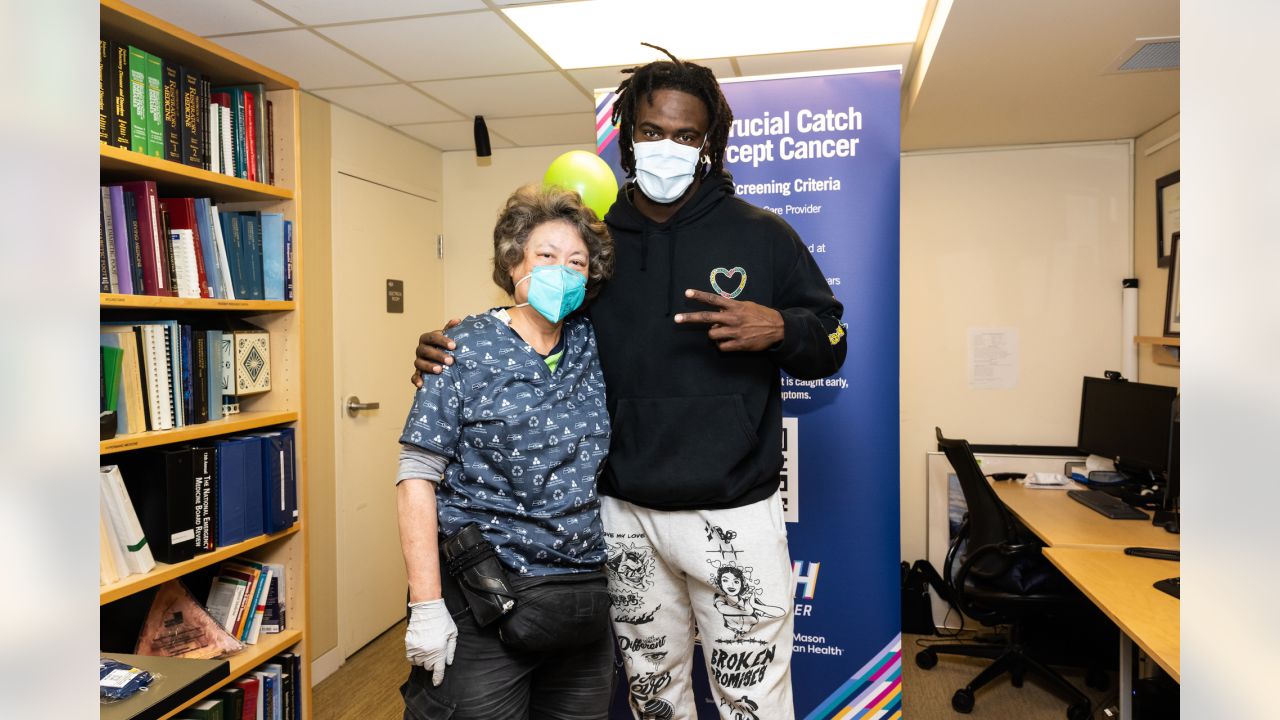 Wednesday Round-Up: Seahawks LB Jordyn Brooks Partners with Campbell's Soup  To Give Back In Seattle