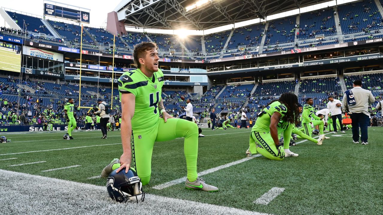 Seahawks bringing back 'Action Green' jerseys for Monday Night Football -  Field Gulls