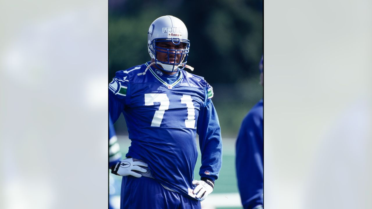 Seahawks LT Walter Jones: In 5,703 passing plays during his career, he  allowed only 23 sacks and was called for holding just nine times. : r/nfl