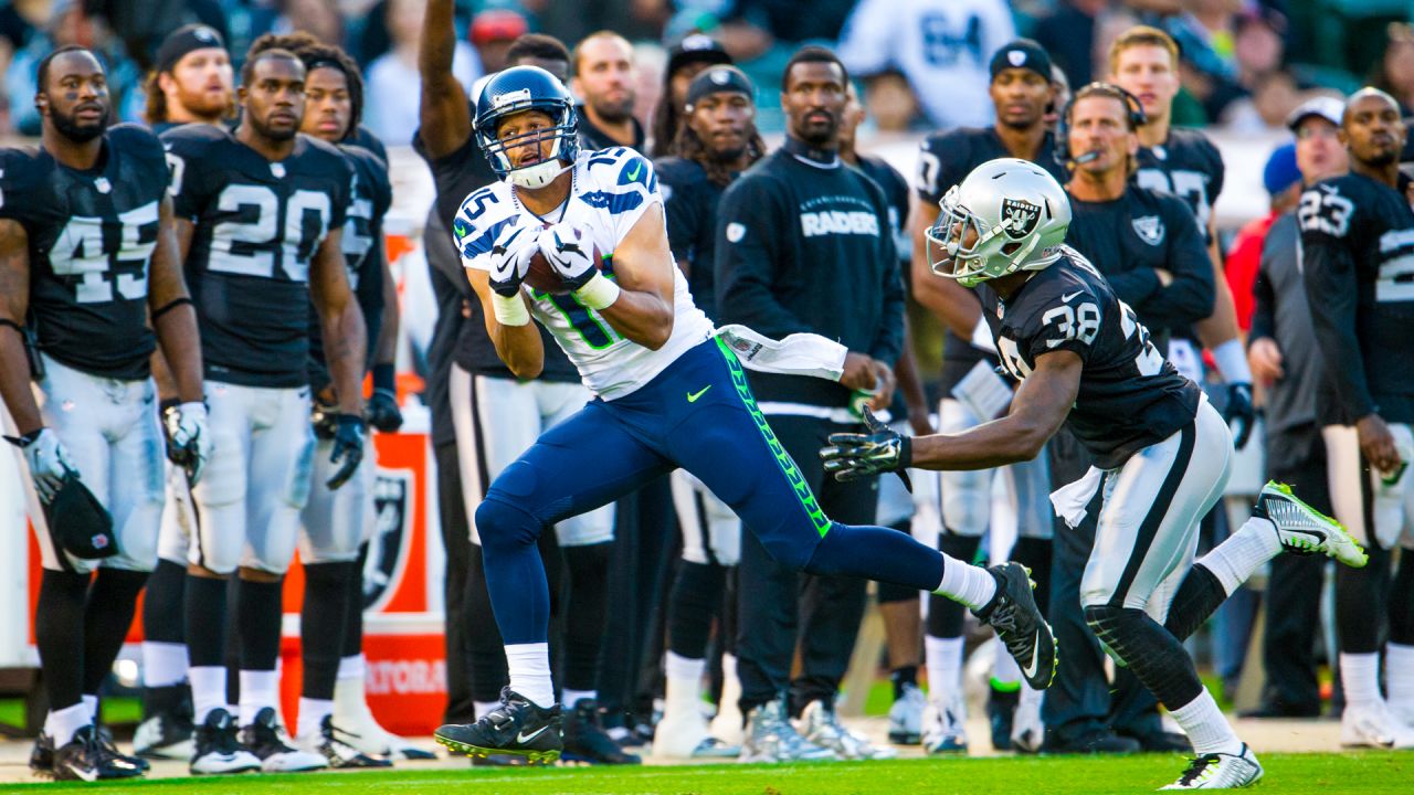 Report: Ex-Seahawk Jermaine Kearse suffers broken leg