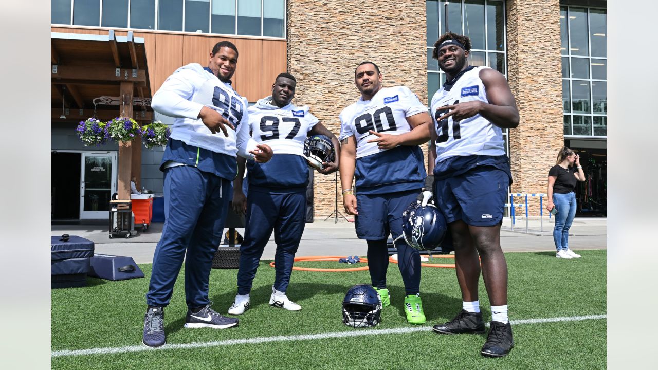 Geno Smith and Drew Lock looking uneven early in Seahawks training camp -  Field Gulls