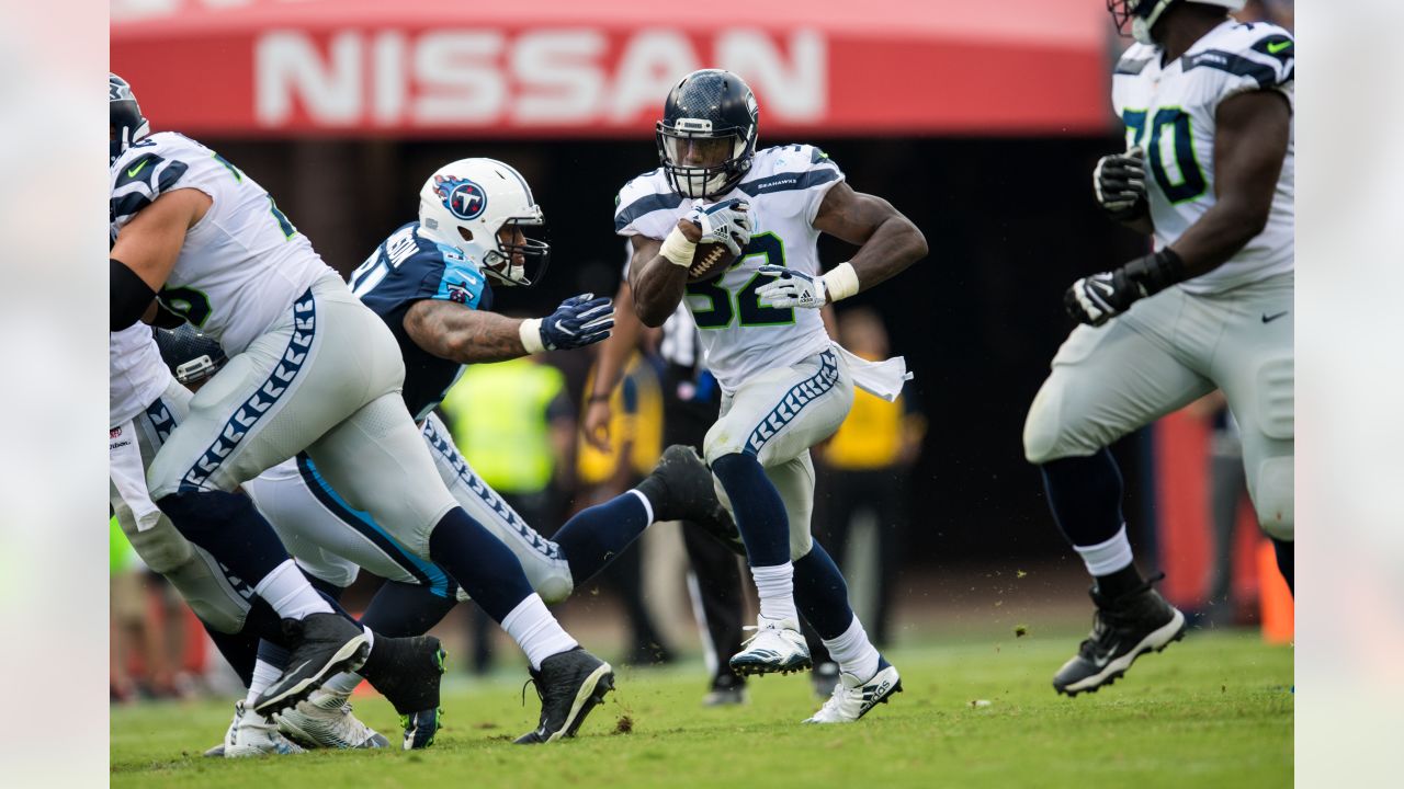 Reports: Seahawks re-sign starting RB Chris Carson to multi-year deal -  Seattle Sports