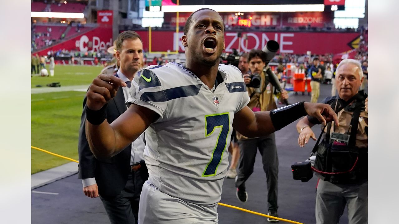 Seattle Seahawks offensive lineman Damien Lewis (68) looks to block during  an NFL football game against the Houston Texans, Sunday, Dec. 12, 2021, in  Houston. (AP Photo/Matt Patterson Stock Photo - Alamy