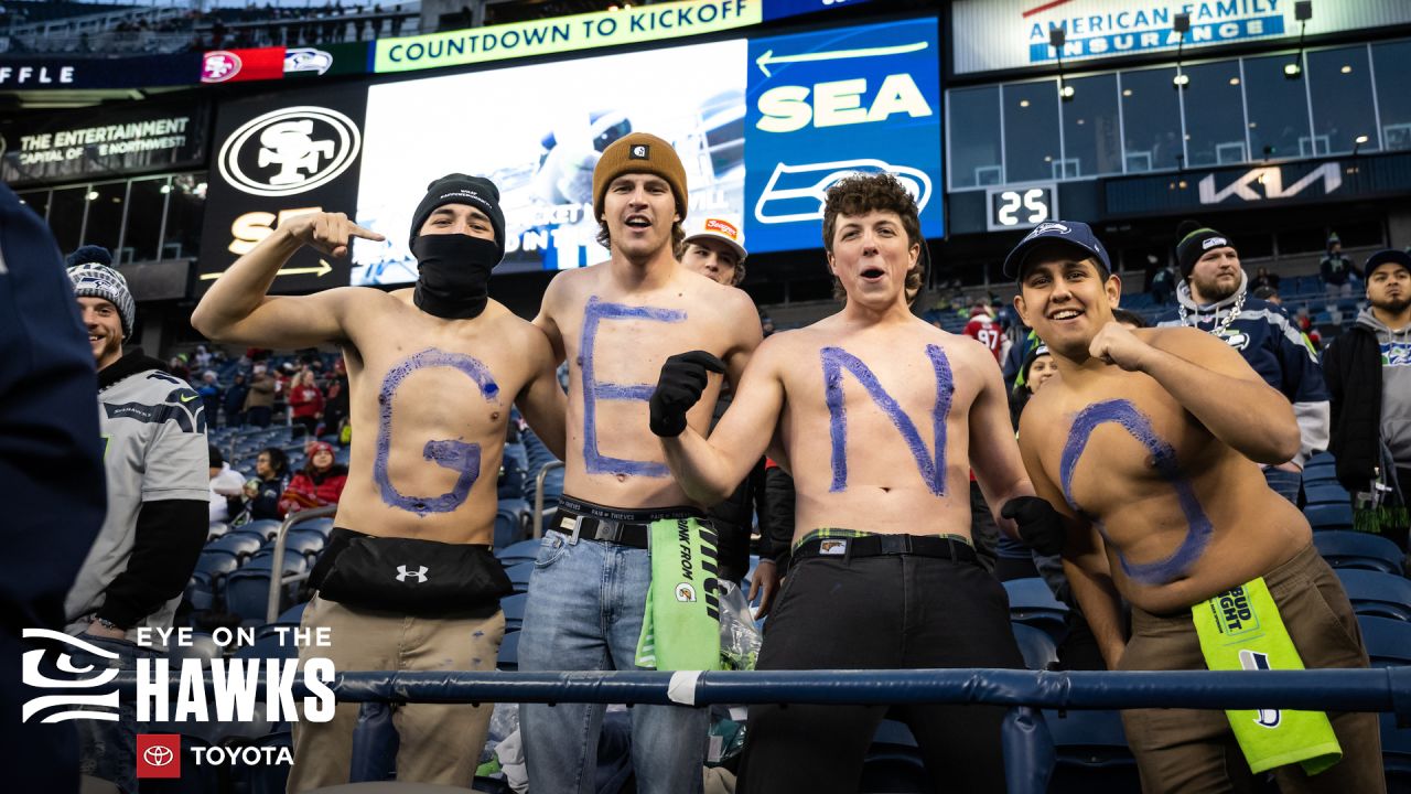 Seahawks players went shirtless in freezing temperatures in Kansas City 