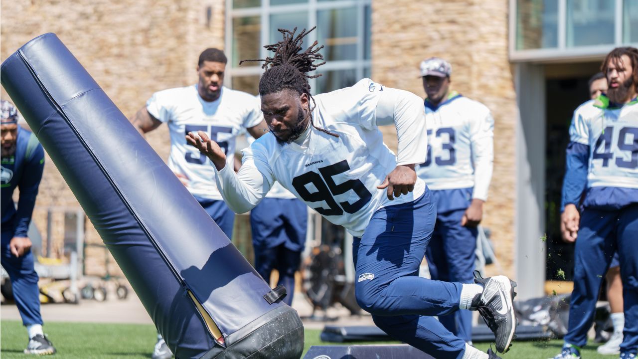 Bobby Wagner's Seattle Seahawks reunion also means the return of wearing  No. 54 - Field Gulls