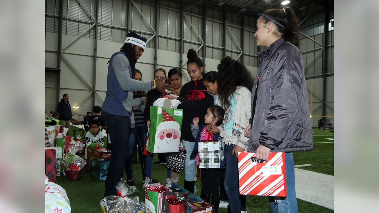 Richard Sherman to fund scholarship after high school student