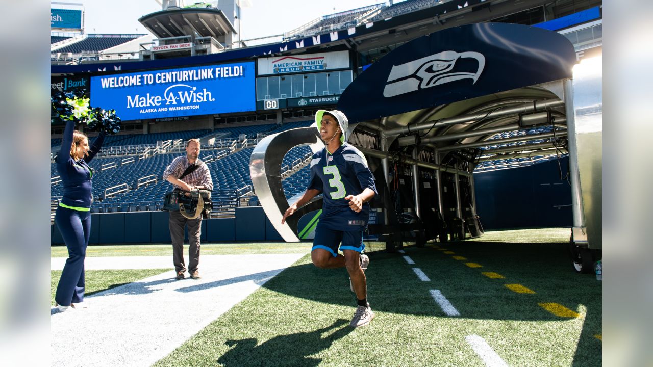 Seahawks Host Make-A-Wish Kids