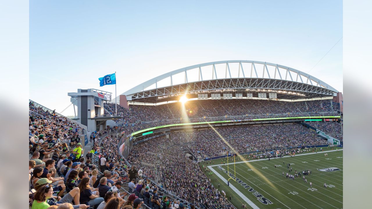 Seahawks Trying to Find Sweet Spot for Crowd Noise at CenturyLink Field -  Sports Illustrated Seattle Seahawks News, Analysis and More