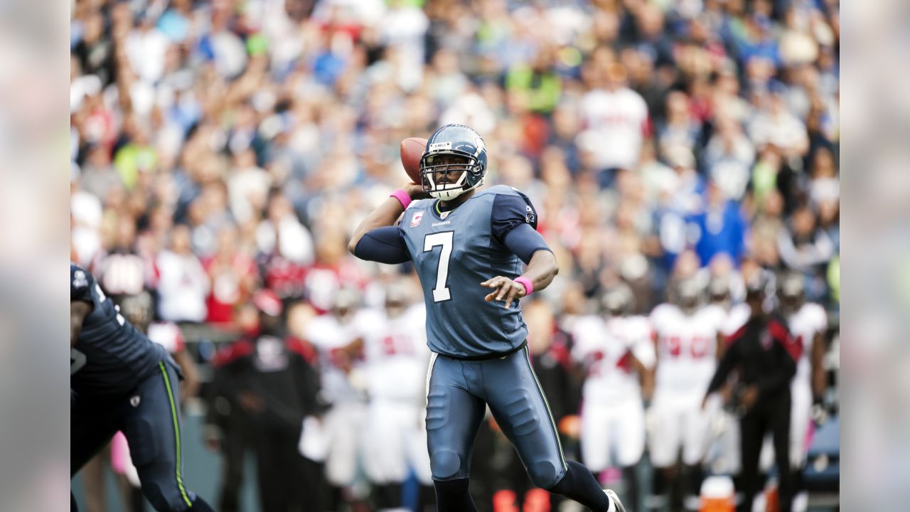 Seattle Seahawks - Seattle Seahawks' Lofa Tatupu (51) reacts after sacking  Atlanta Falcons' quarterback Michael Vick in the second quarter Sunday, Sept.  18, 2005, in Seattle. The Seahawks won, 21-18. (AP Photo/Elaine Thompson)