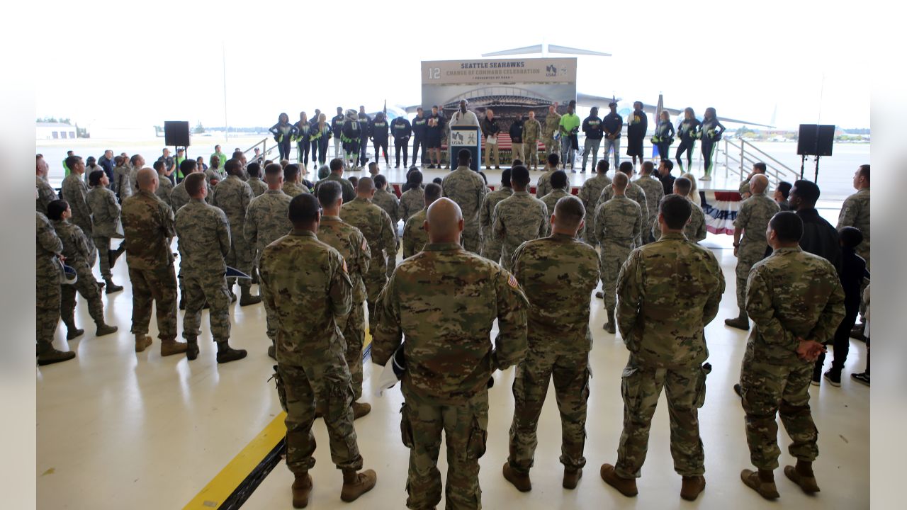 Seattle Seahawks share Lombardi Trophy with military fans > 446th Airlift  Wing > News