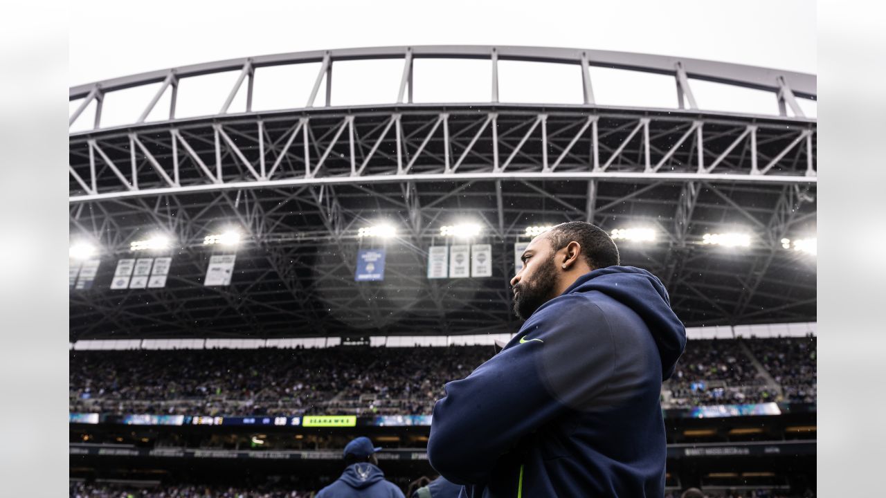 Seattle Seahawks bring in veteran defensive lineman Mario Edwards Jr for  visit - Field Gulls