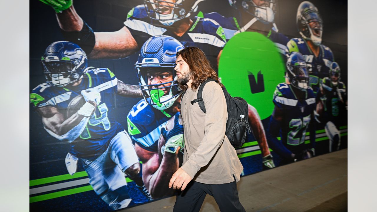 Seahawks Replay Booth: Manipulating the defense with your head, shoulders,  knees, and toes - Field Gulls