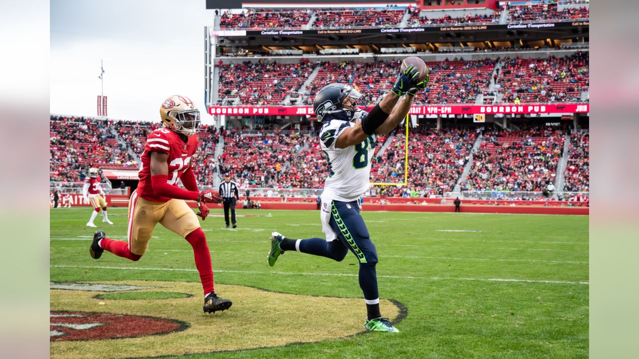 Seahawks and First & Goal, Inc. Announces New FieldTurf Surface at Centurylink  Field