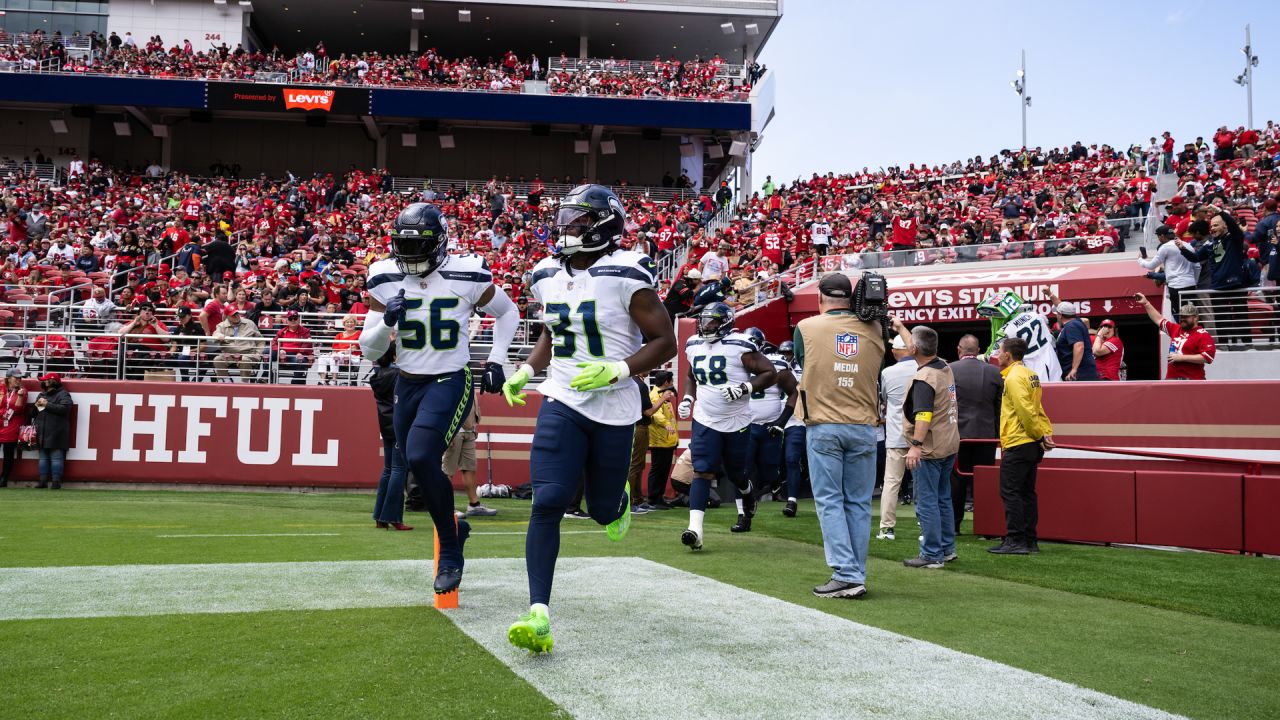 Geno Smith files for trademark of viral 'I ain't write back' quote after  Broncos win : r/Seahawks