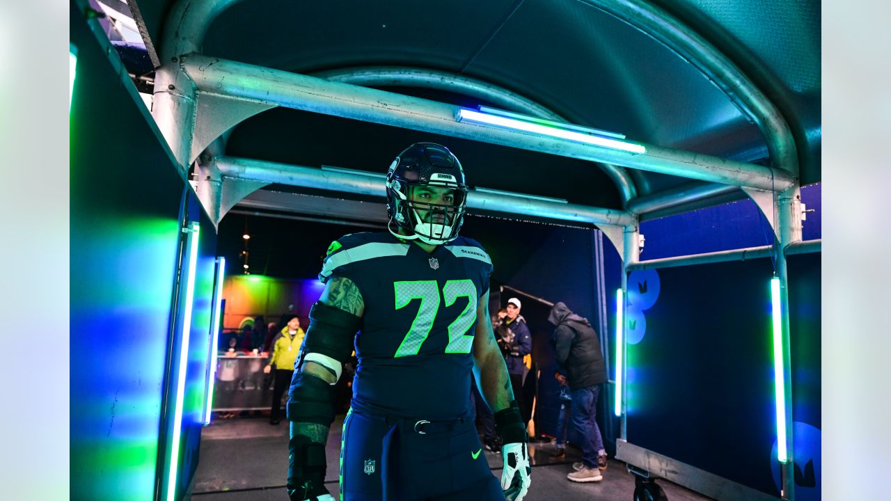 Seahawks cope with devastating medical emergency to Damar Hamlin