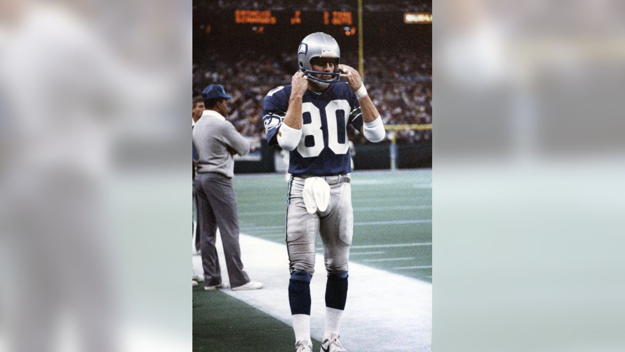 Seahawks greats Steve Largent, Tyler Lockett were both born Sept. 28