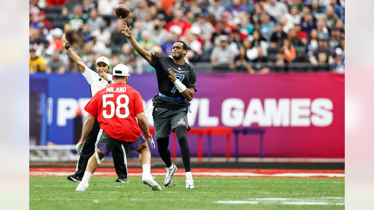 Photos: Flag Football Practice for 2023 Pro Bowl Games