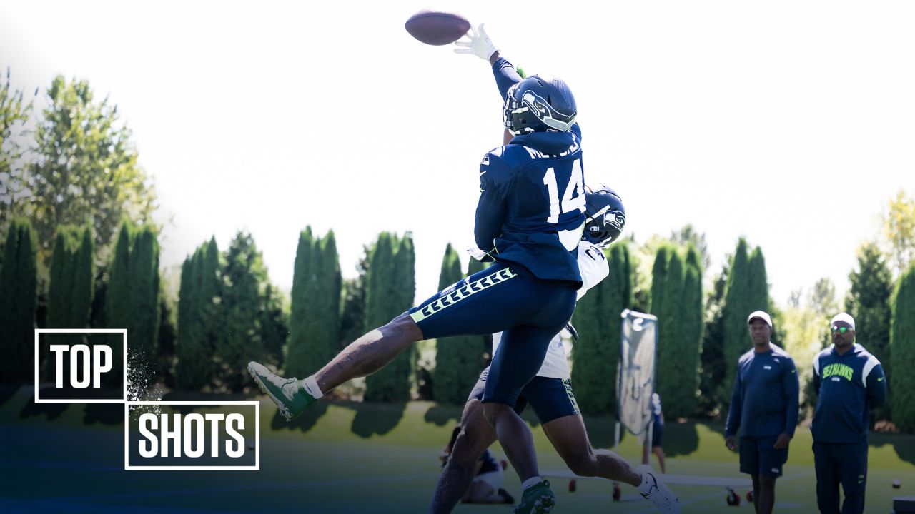 Seahawks WR DK Metcalf 'trying to learn something new' with ASL