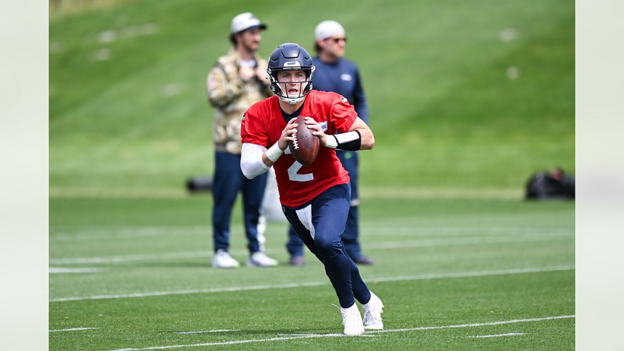 Seahawks shouldn't hand QB job to Geno Smith without giving Drew Lock fair  shot