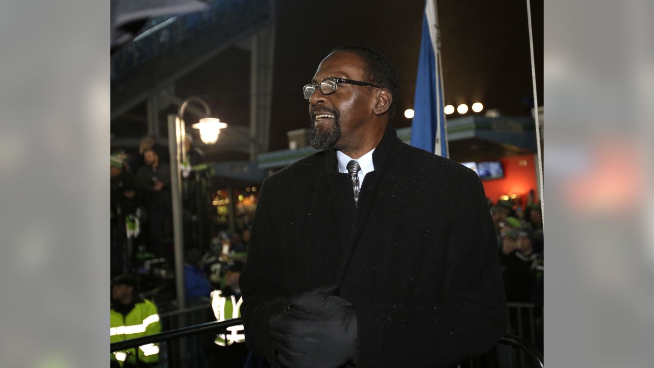 WATCH: Seahawks legend Easley talks about heart surgery, Hall of Fame