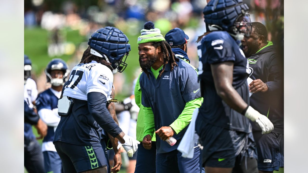 Seattle Seahawks safety Ty Okada (39) gets set during an NFL pre-season  football game against the Minnesota Vikings, Thursday, Aug. 10, 2023 in  Seattle. (AP Photo/Ben VanHouten Stock Photo - Alamy