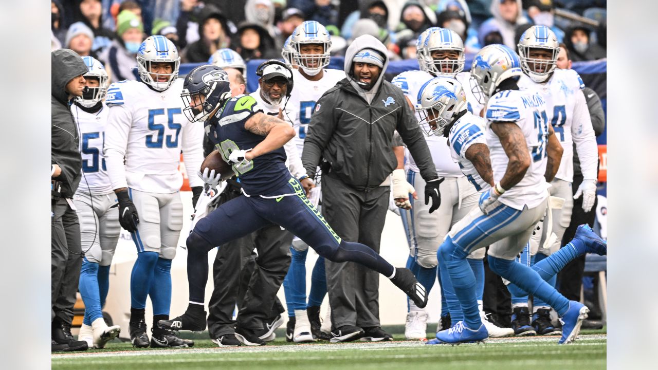 Recap: Metcalf, Penny power Seahawks past Lions, 51-29