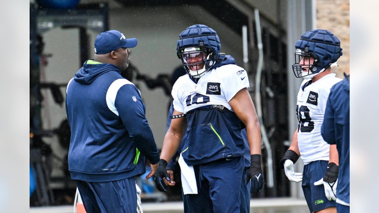 B/R Gridiron - Seahawks DL Jarran Reed releases a