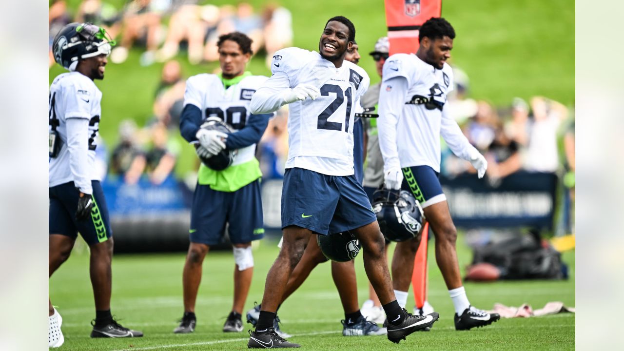 Seattle Seahawks safety Ty Okada (39) looks to sack Minnesota