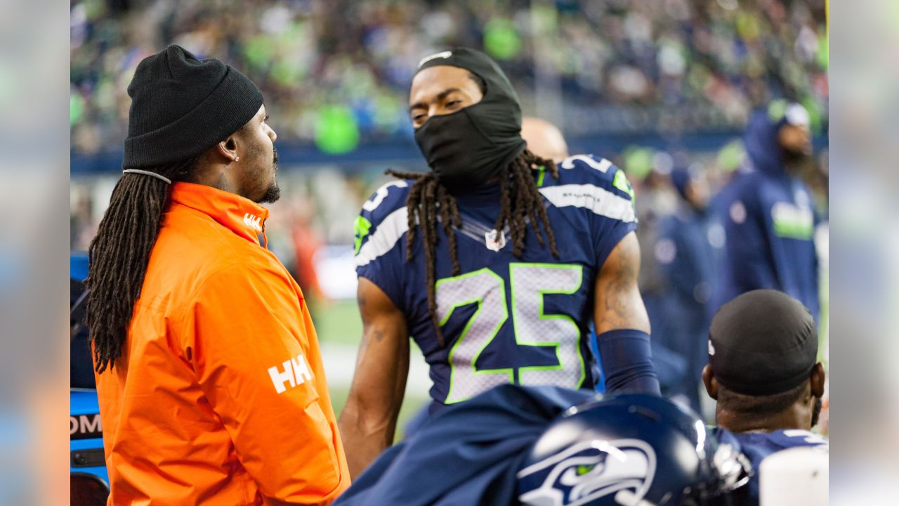 Marshawn Lynch: Raiders star made Seahawks coach CRY after this touching  gesture, Other, Sport