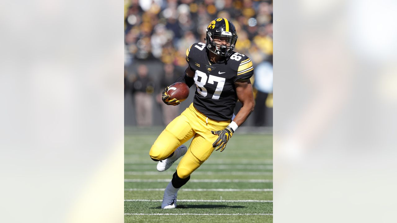 TE Noah Fant declares for NFL Draft: An insider's take on the