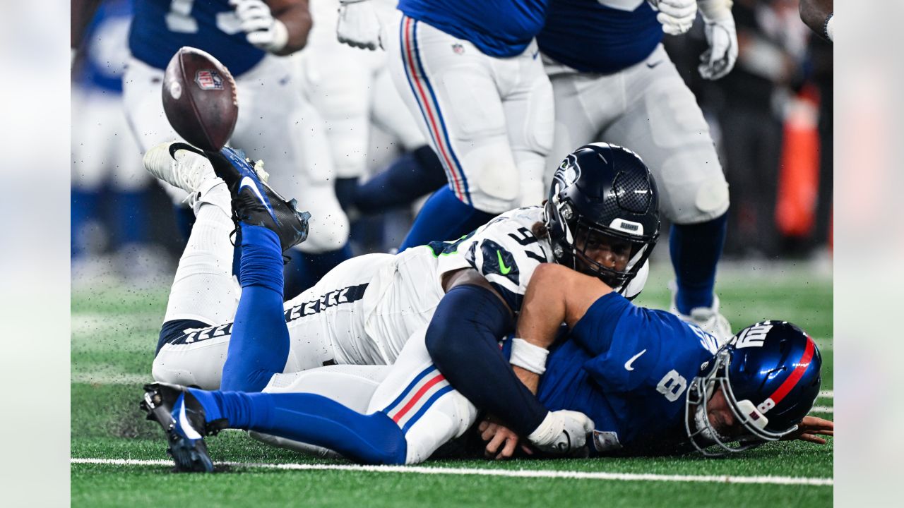 Rapid Reaction: Defense Dominates, Rookie Shines and Seahawks Come Away  With A Prime Time Win
