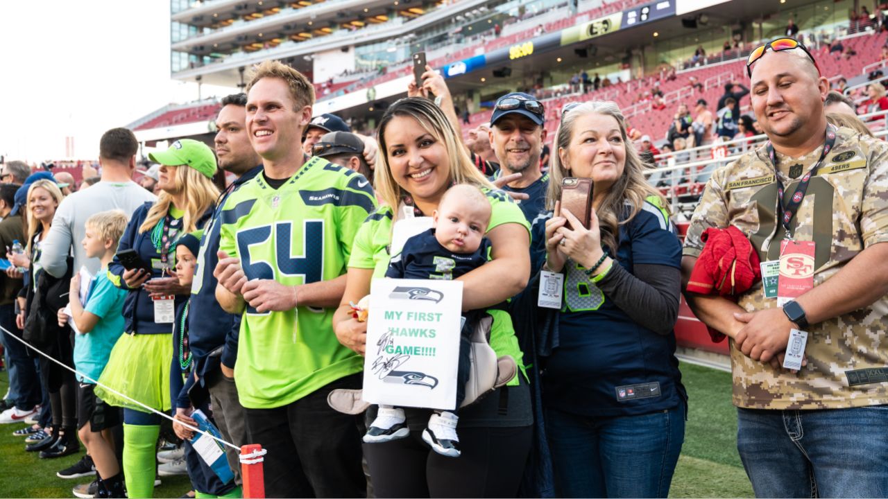 Russell Wilson, Seahawks celebrate Sounders' MLS Cup victory