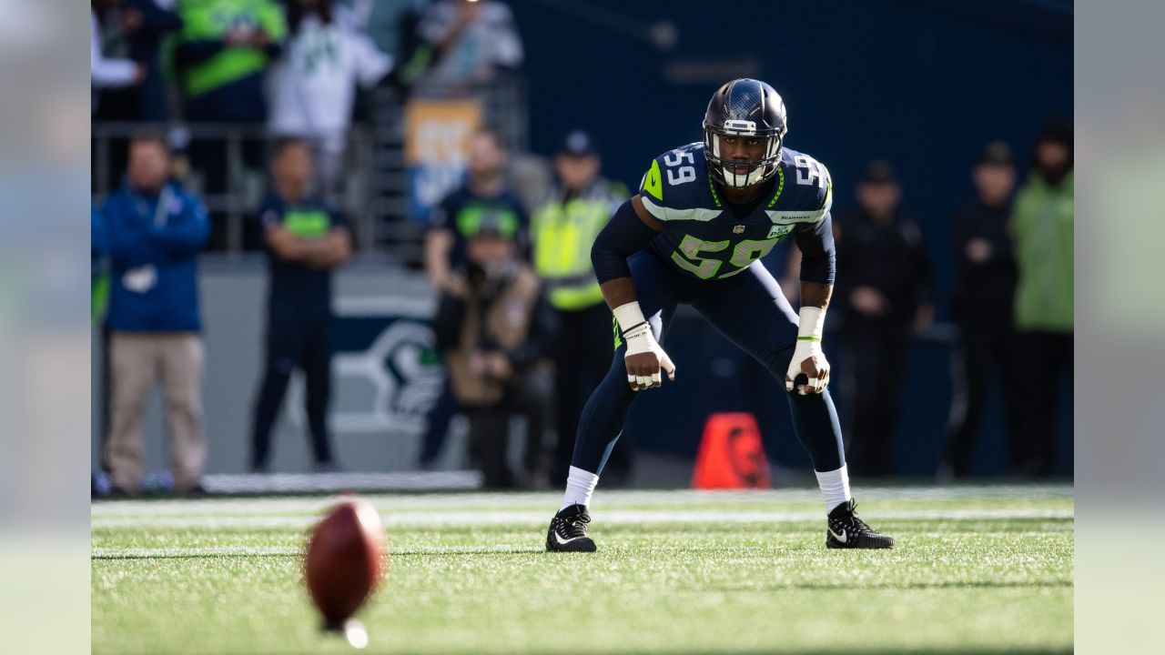 Late comeback, botched FG give Seahawks 10-9 win