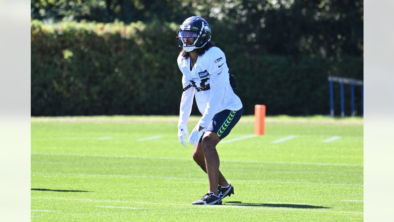 Seahawks Mailbag: Team Chemistry, Rookies Starting, No. 3 Receiver & More