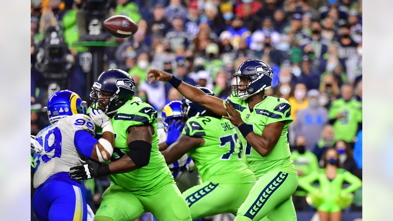 Seattle Seahawks May Have To Rethink Quarterback Situation With Geno Smith