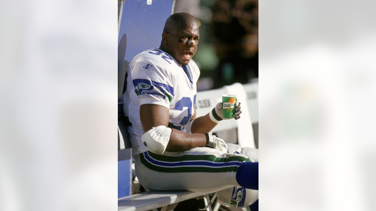 Ricky Watters of the Seattle Seahawks celebrates with Teammate News  Photo - Getty Images