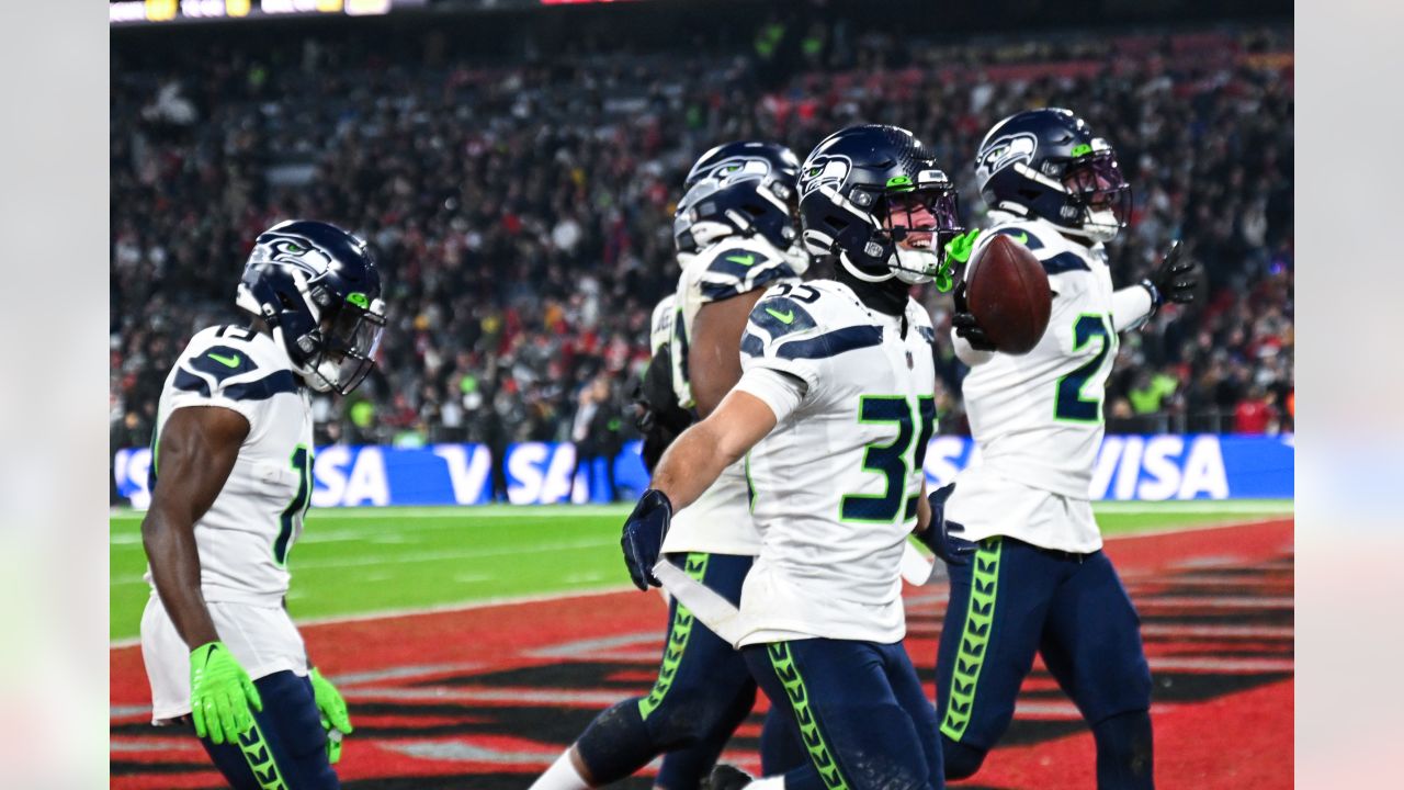 2023 Pro Bowl Voting Starts Today: Here's How To Vote For Your Favorite  Seahawks