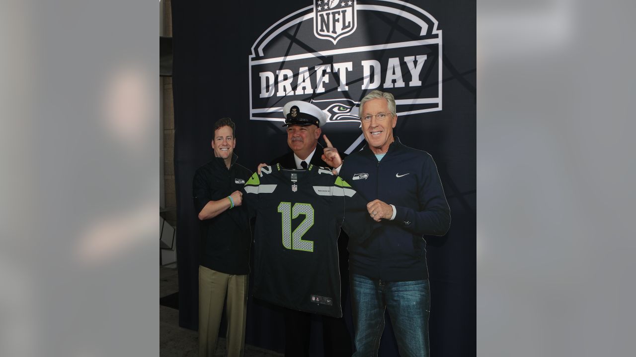 JBLM participates in Seahawks Draft Day event > Air Mobility Command >  Article Display