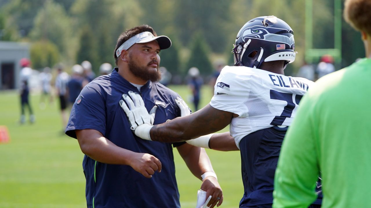 Welcome Back, 12s & Other Observations From Day 1 Of 2021 Seahawks Training  Camp