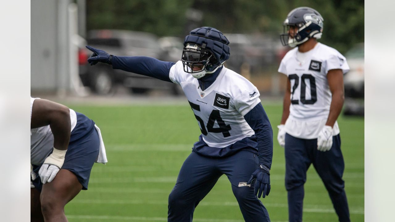 Back at Lumen Field, Bobby Wagner still setting the standard for